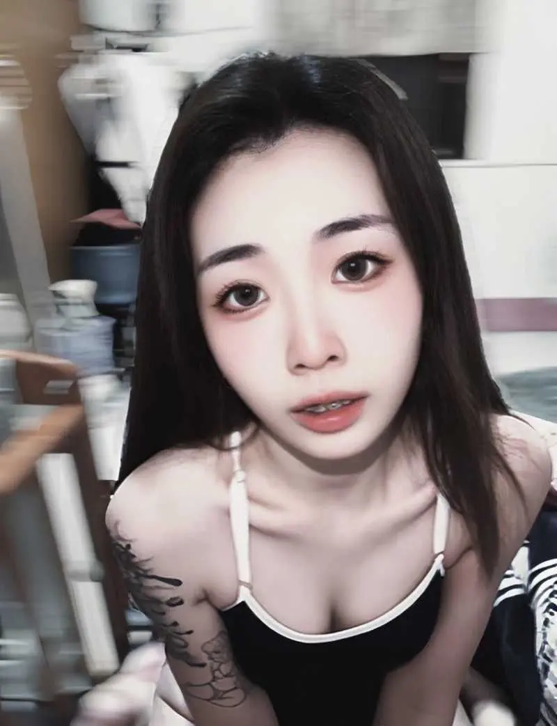 21岁反差大学生❤️黄欣柔❤️被约炮大神曝出性爱视频