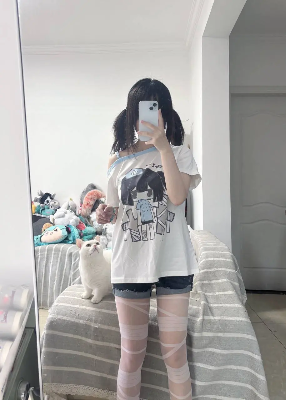 高颜值巨乳小萝莉乳房圆润饱满皮肤白皙水嫩 性感JK制服