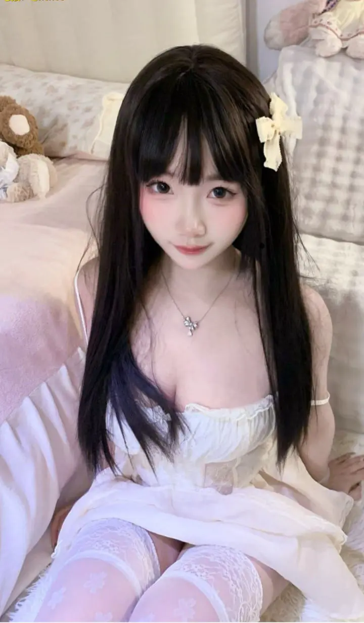 清瘦可爱小萝莉少女竟然有这么大的奶子