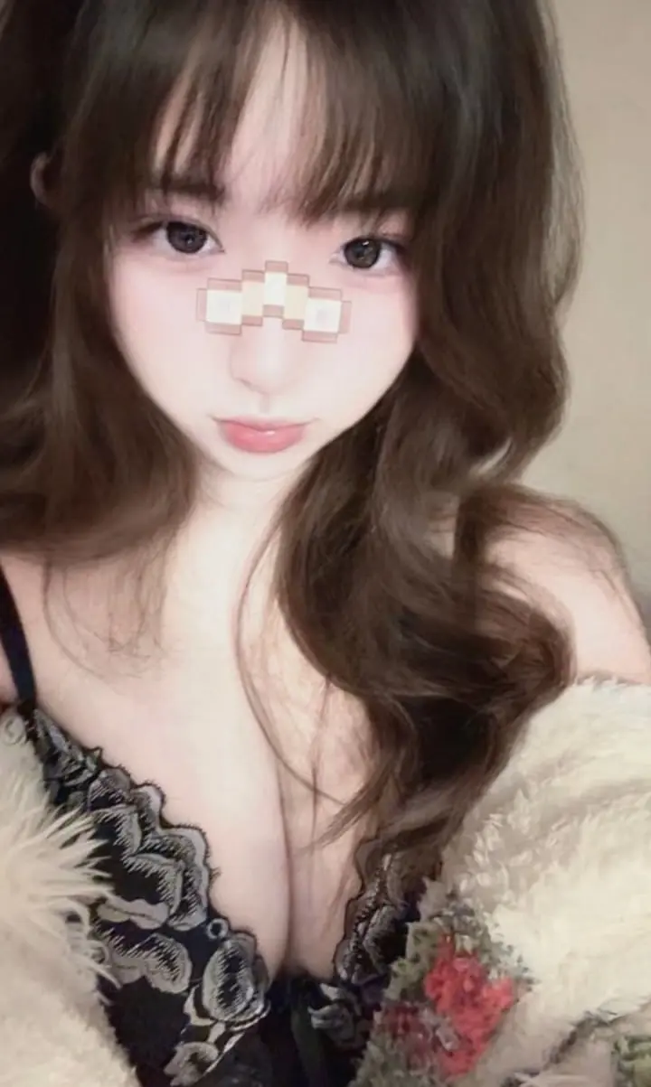 高颜值在校大奶萌妹女大学生 白嫩身材超级诱人