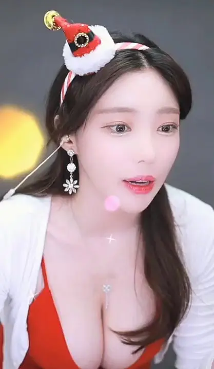 红色紧身裙爆乳杀🔥❤️