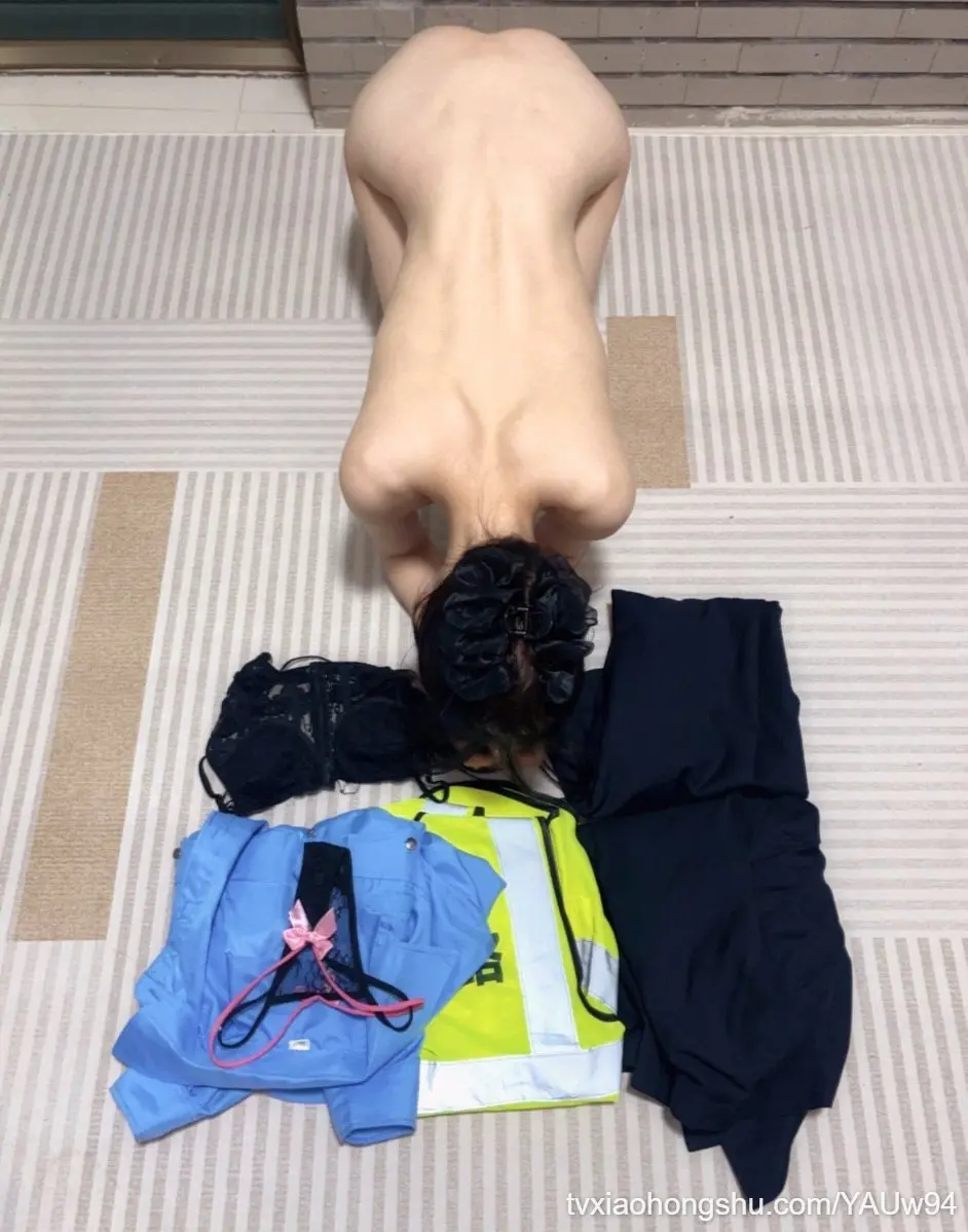 水手服小恶魔教室偷偷自慰…腿软到站不起来啦♡