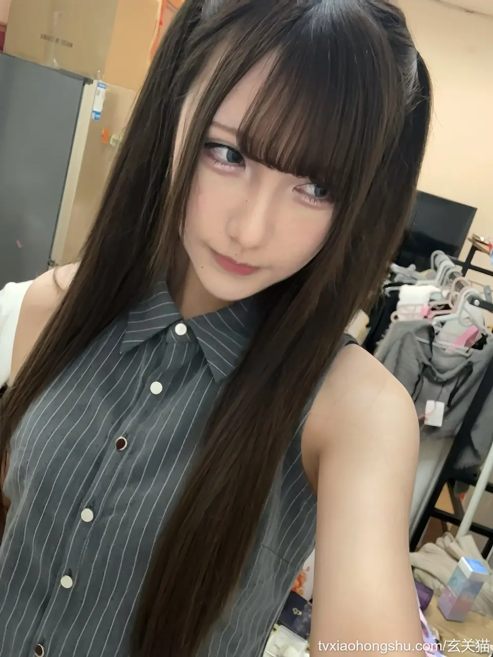 感觉好多衣服 又感觉没衣服穿