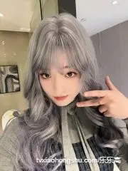 更新！新年快乐🥰（最近天气好冷 完全没想好下次变身穿啥）