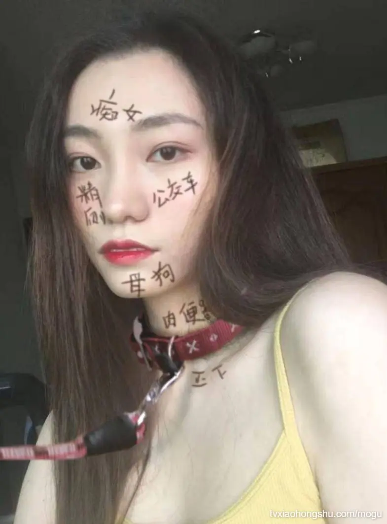 网友投稿：大三学生女友被主人操的视频，还有一些视频截图，还有超大号的口球