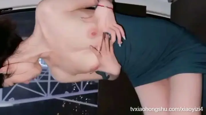 高颜值小姨子令我魂牵梦绕啊，只要老婆一不在就哄骗小姨子跟我上床打炮