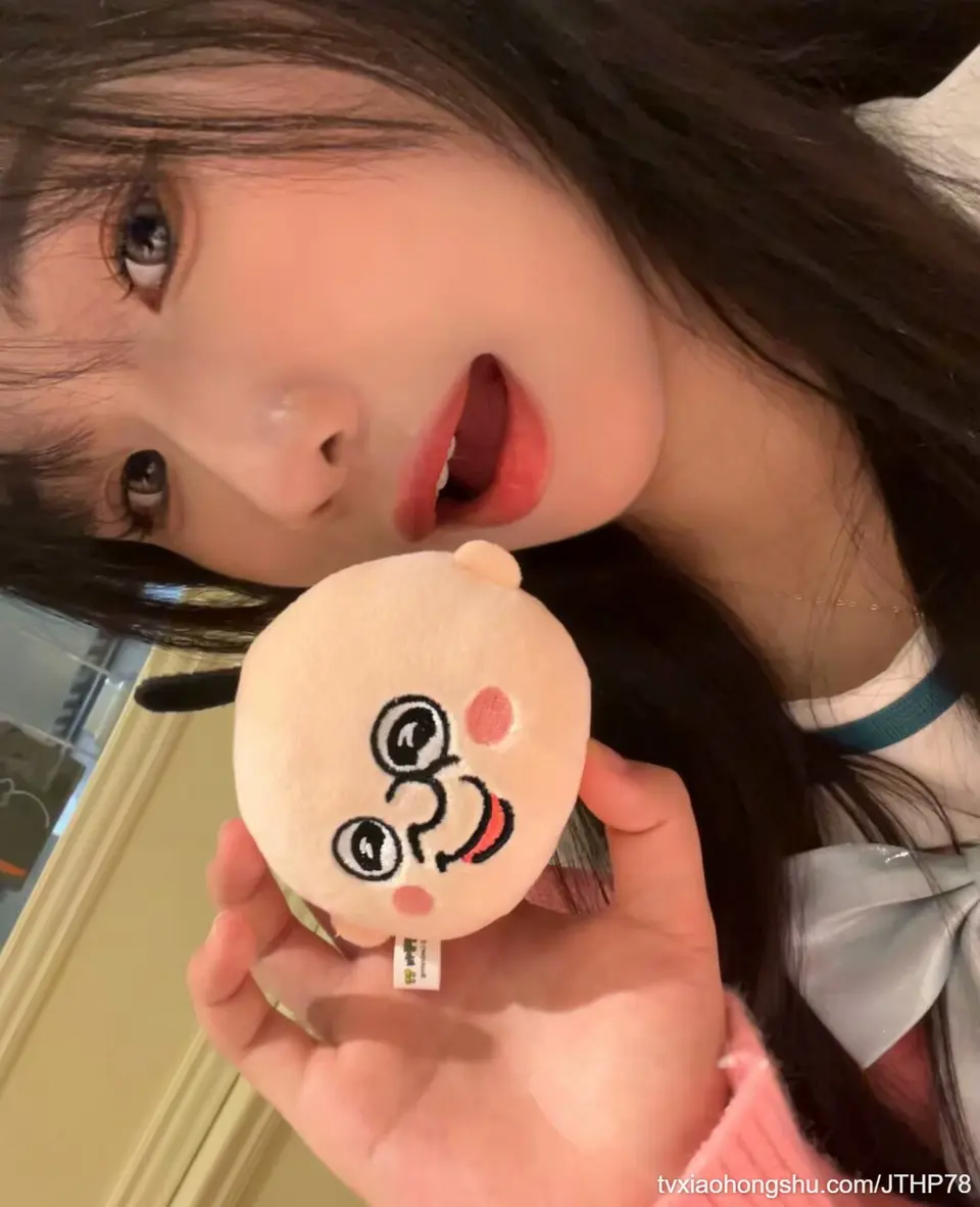 外套里的情趣内衣