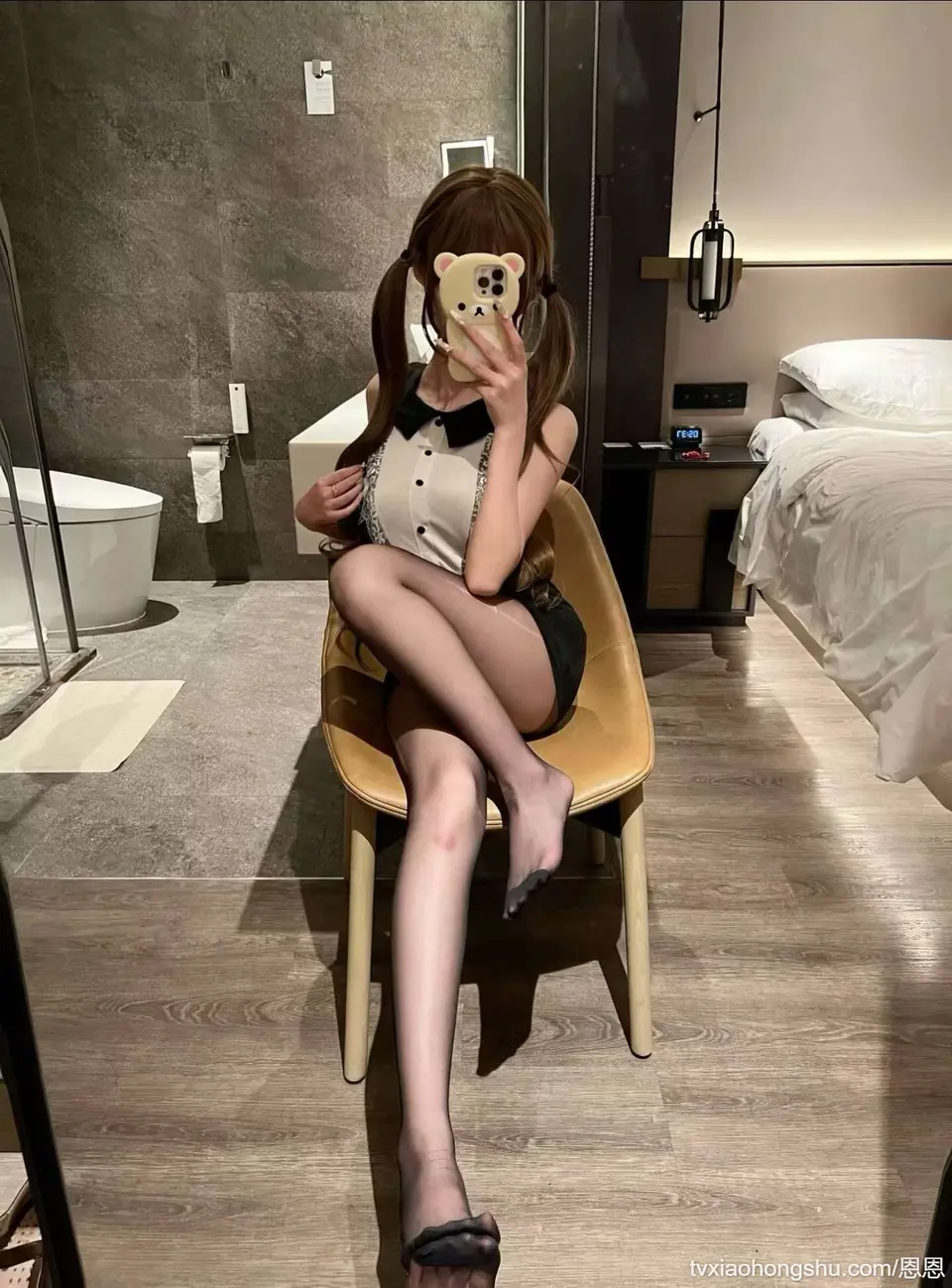 上身可爱，下身性感