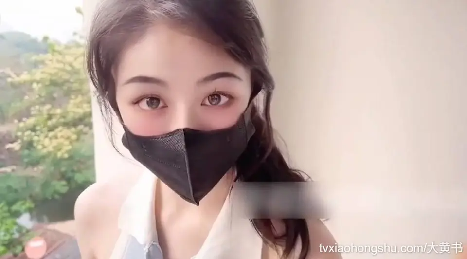 不见星空诱骗条件羽毛球运动员带到阳台绑起来后入猛插射一脸