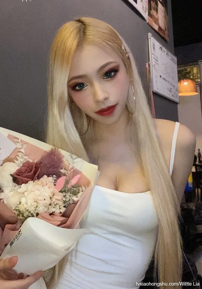 金发小姨子真不错~