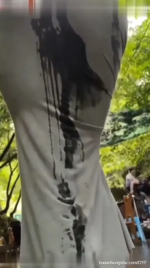 【阿朱春游记】蜜桃臀...户外水喷了好几地