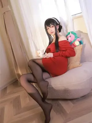 130 水淼Aqua – 约尔-红毛衣