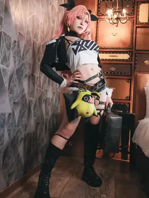 Tokar - Nicole Demara