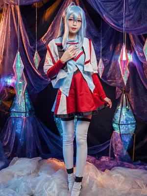 Hachi 小芭 - Vivy