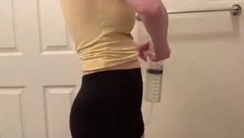 500毫升水灌肠充气，我的肚子膨胀了很多