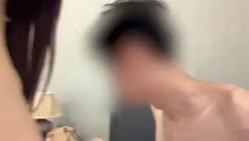【勾引极品包臀裙御姐人妻】对身材非常哇塞的巨乳人妻少妇下手，让她背着老公外出偷情，极其淫荡特别饥渴，一到酒店就主动骑乘口交上位，真实淫荡对白！