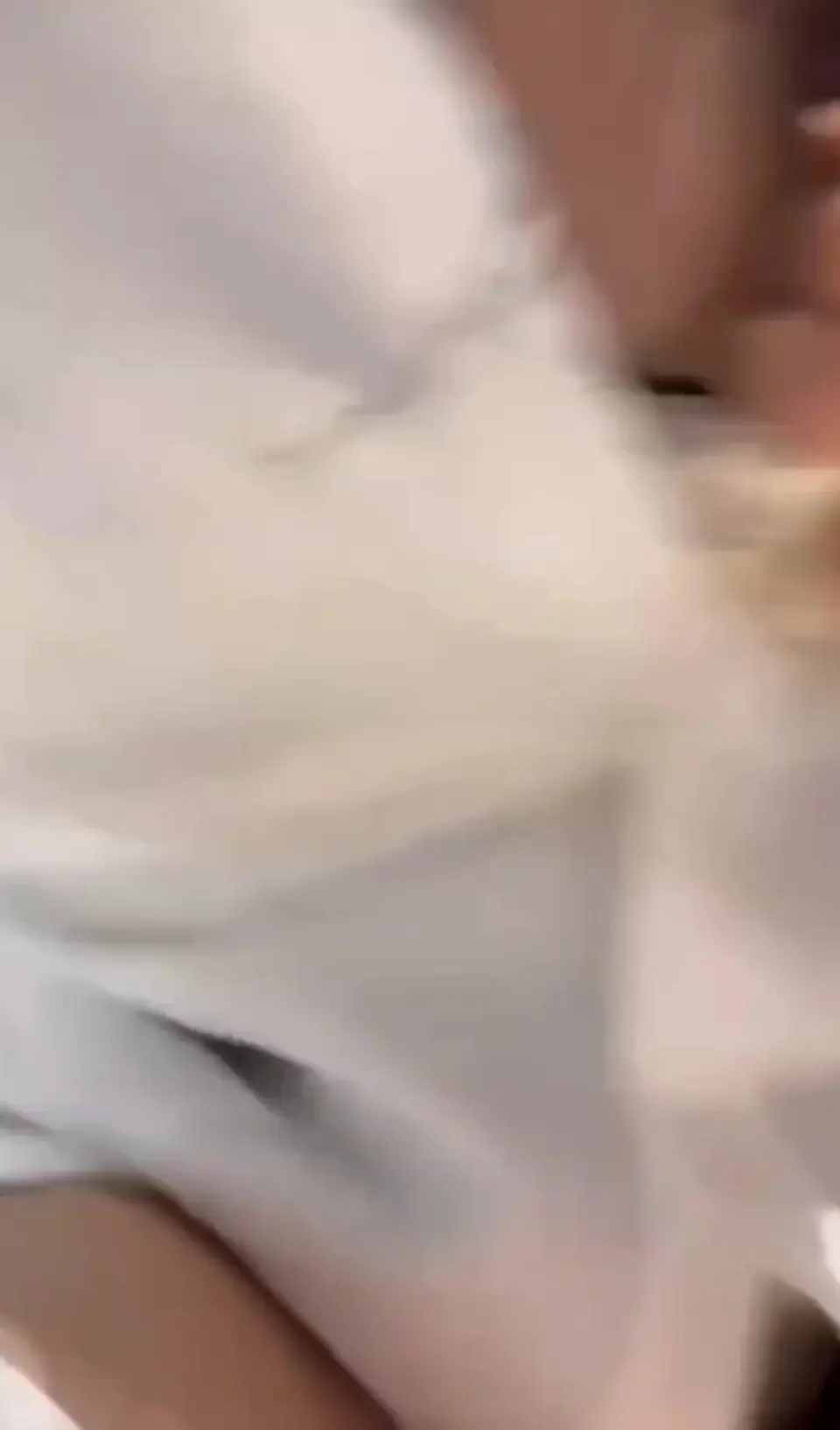网爆泄密河北反差女大学生性爱视频被男友曝光,口交吞精娴熟女上位骑乘榨精