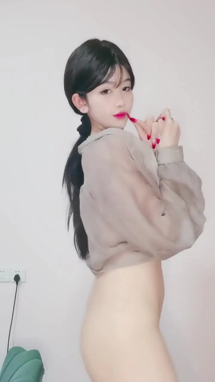 清纯女神-薇薇睡不够  完美身材全裸自慰掰穴特写！