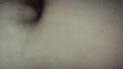 淫妻被老公叫到宾馆他还叫上一个小单男来一起玩弄骚逼后面开始叫喊“爽死了！” 动图预览