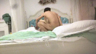 40岁的勾魂少婦，风韵犹存，一碰就出水 动图预览