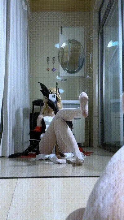 『不可爱羚』cos女士 动图预览