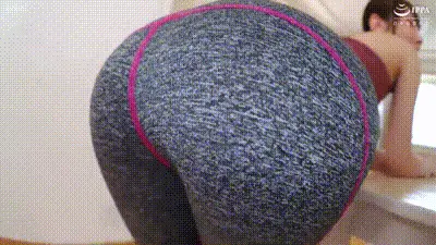 FOCS-225 一位汗流浃背的已婚妇女是一名性欲强烈的私人教练，她瞒著丈夫在家中为年轻学生提供中出课程。 - 五十岚清华 动图预览