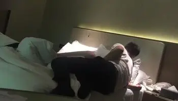可以让我爽一次吗？我已经很久没有高潮过了，如果你让我喜欢了我会多找你的，平时只能靠玩具高潮，第一次见到这么骚的！