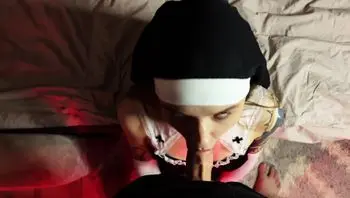 修女和恶魔乱搞，万圣节
