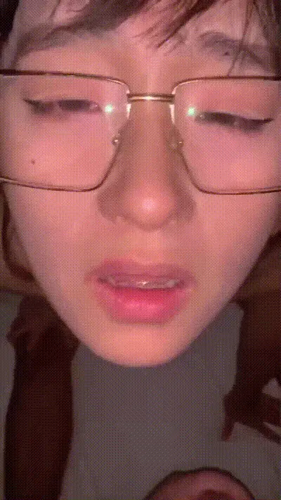 【别人老婆就是好，被操不行了嘴里还喊着在录像的老公】兄弟我老婆口活好吗？包好的啊，口的真的太爽了！ 动图预览