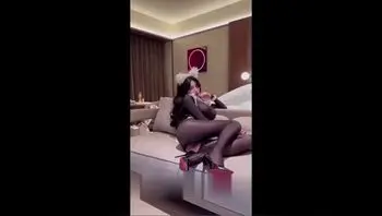 史上最骚巨乳母狗讲述与公公偷情被内射