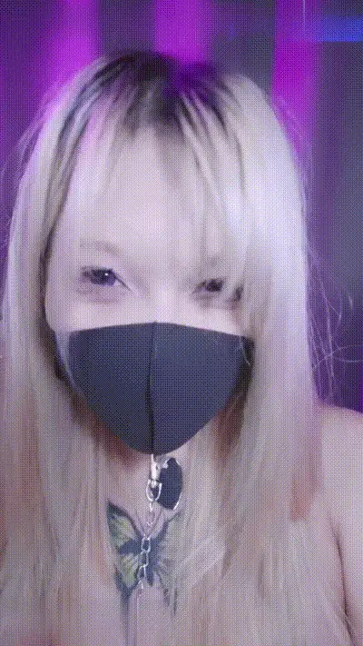 推特主播小狗Pro 黑丝足交自慰棒插入蜜穴调教 动图预览