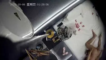 学妹被男友舔逼前戏挑逗后穿JK裙后入猛操