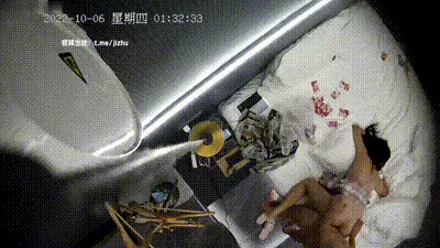 学妹被男友舔逼前戏挑逗后穿JK裙后入猛操 动图预览