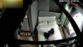 已婚骚女同事开房缠绵一直干到晚上才离开