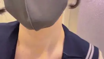 经典裤袜水手服 白给半夜的夜袭