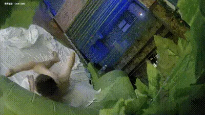 风韵老板娘和情人开房偷情连干两炮 动图预览