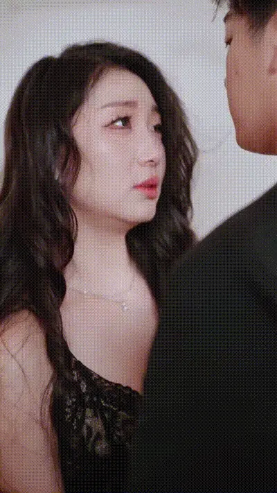擦边短剧 我和我的后妈 高颜值美人儿，堪比三级的擦边短剧 经典H日漫《艳母》改编 11-20集 动图预览