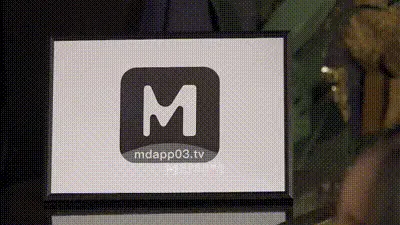 MD-0211爱露出的咖啡店员-艾秋 动图预览
