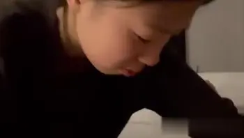 广东中山反差骚妹张倩倩恋爱期间出轨前任❤️被男友曝光私拍 从清纯嫩妹彻底沦为索精母狗！