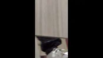 图书馆女厕偷拍来看书的学生妹！爱学习的女生都洁身自爱 私处都是未污染的原色！