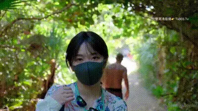 想舔姐姐的🦶吗？ 动图预览