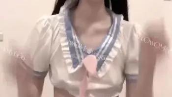 不知道脚打开会不会有鸟鸟飞进来