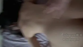 大量生活照，真是反差啊，注意胸口纹身，还没洗掉，看着小鸟依人，乖乖女