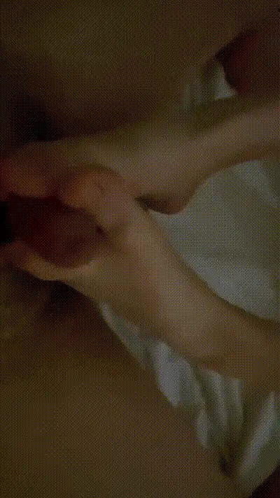 清纯时尚恋爱脑少女 动图预览