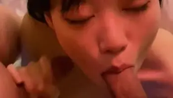 云盘高质露脸泄密！大学生反差婊流出