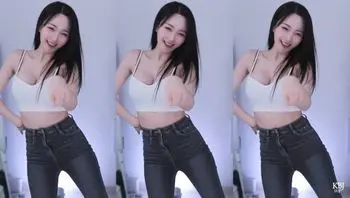 韩国女主播wjl9908 女仔裤秀大美腿