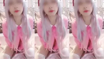 可爱校花萝莉学生妹 自慰大秀2  (lewdyumi)