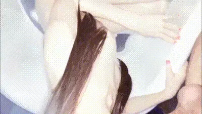 萝莉女儿体操训练，兽父看着女儿直呼受不了强行插入 动图预览