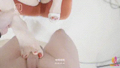 绿帽奴老公开启特殊调教模式，让身为老师的妻子堕落成了淫荡少妇 动图预览