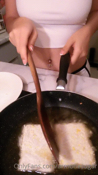 极品美臀骚逼【armonesugar】 动图预览